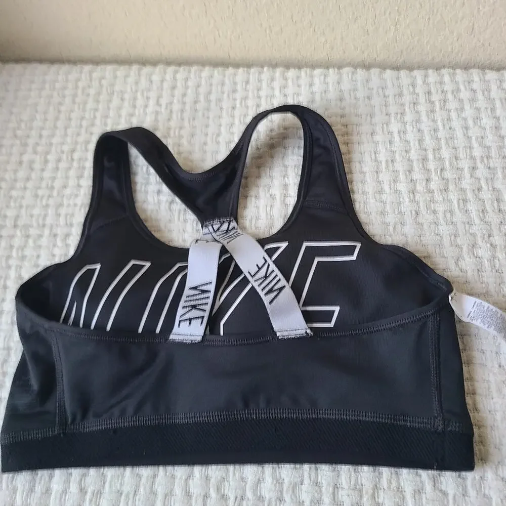 Nike Women's Black Racerback Sports Bra Size L